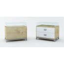 Schrank mit Glasaufsatz